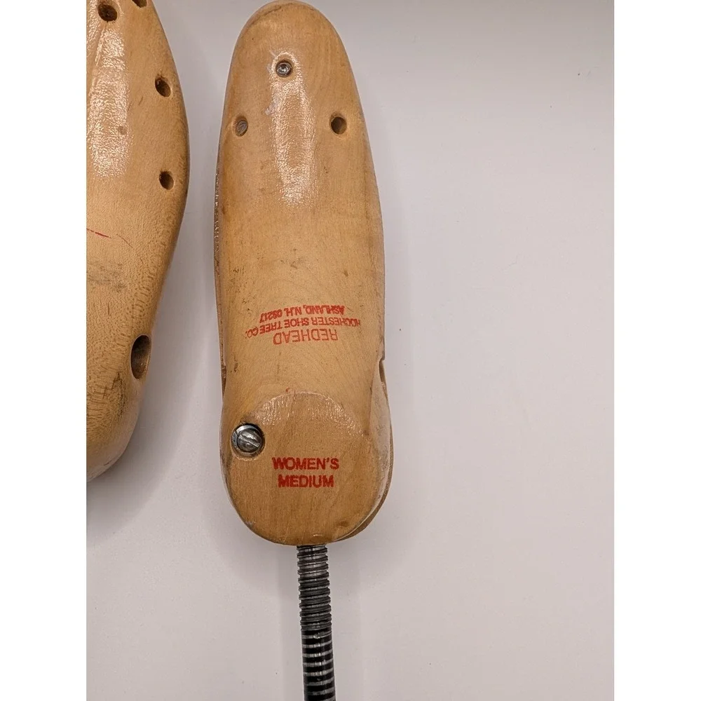 Red Head Wooden Shoe Tree Stretcher Form Women's Medium Adjustable
